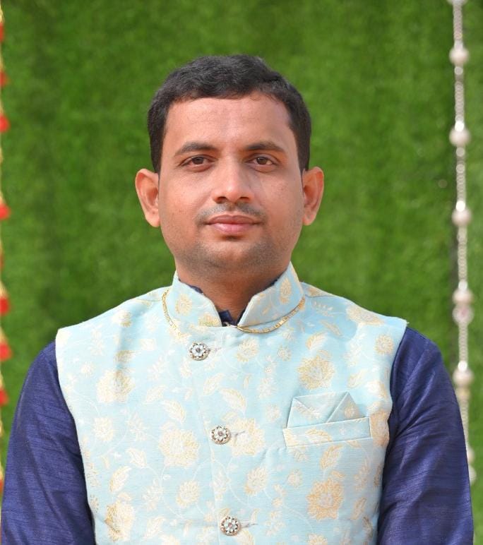 પ્રિન્સિપાલનો ફોટો